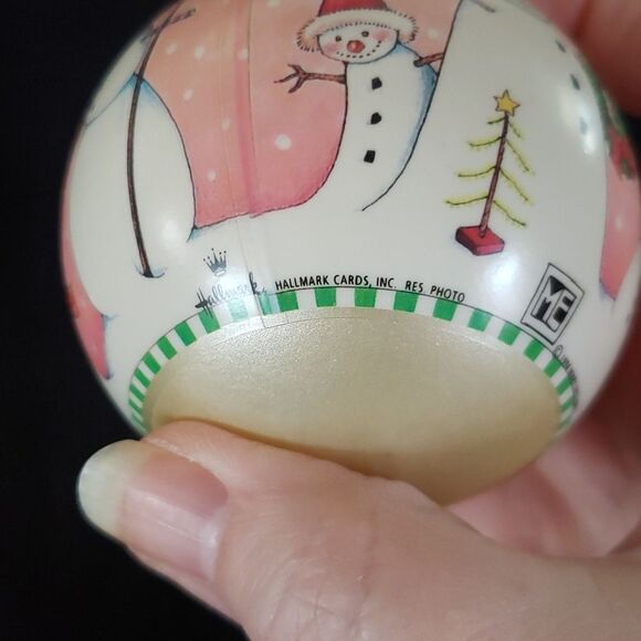 Hallmark Mary Engelbreit "Let It Snow" Snowman Christmas Ornament Dated 1994 - Picture 11 of 13